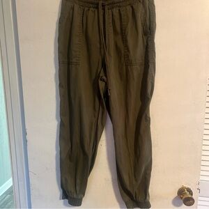 a new day Women's Olive Cropped Pants